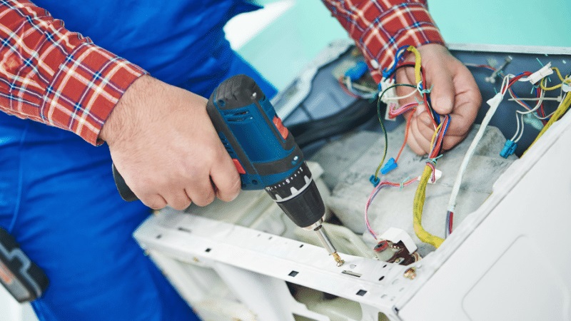 Turgutlu Sharp Sharp çamaşır makinesi kart tamiri – Su almama arızası orijinal parça ile giderildi. - Teknik servis örneği